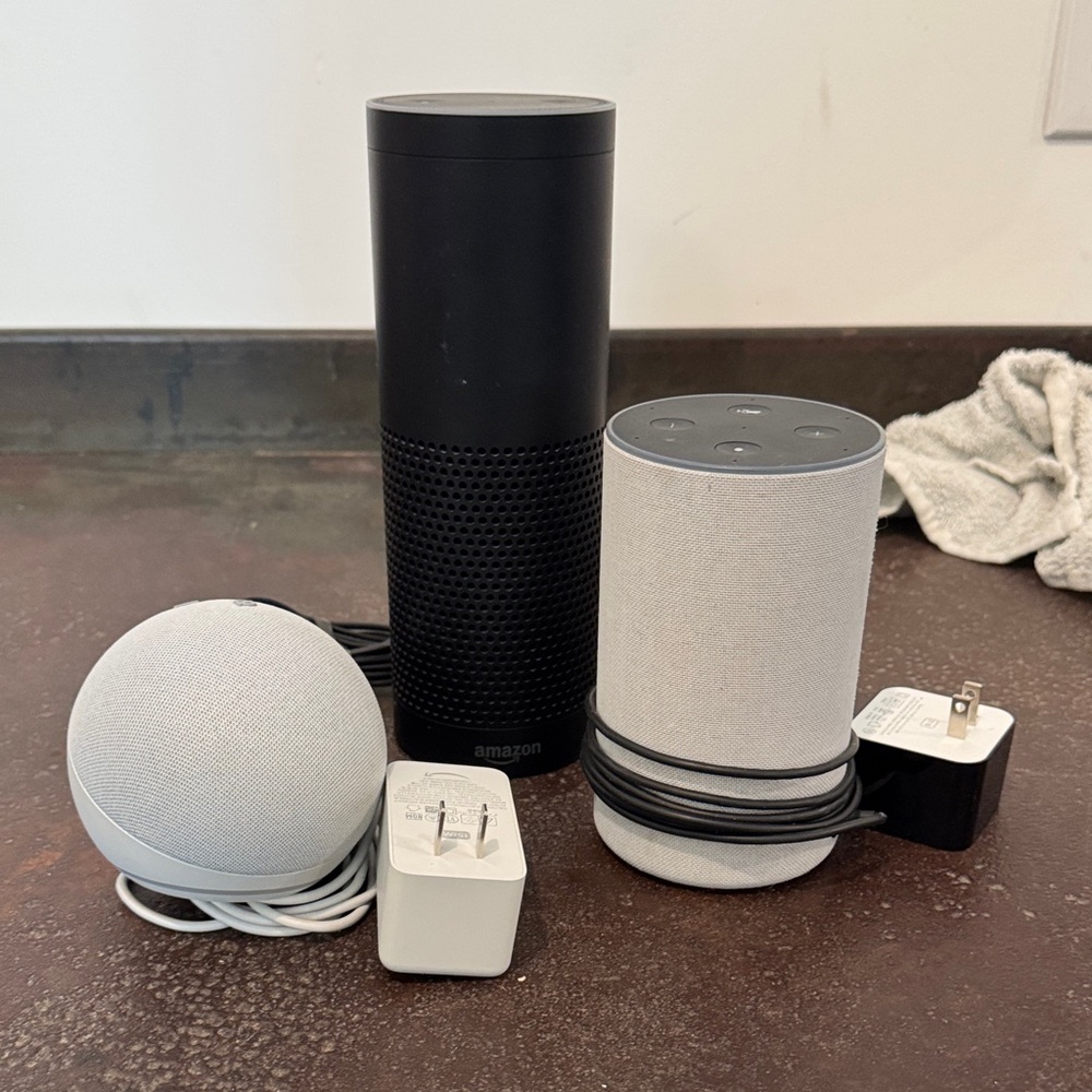 Amazon Smart Speaker Trio - Black and White